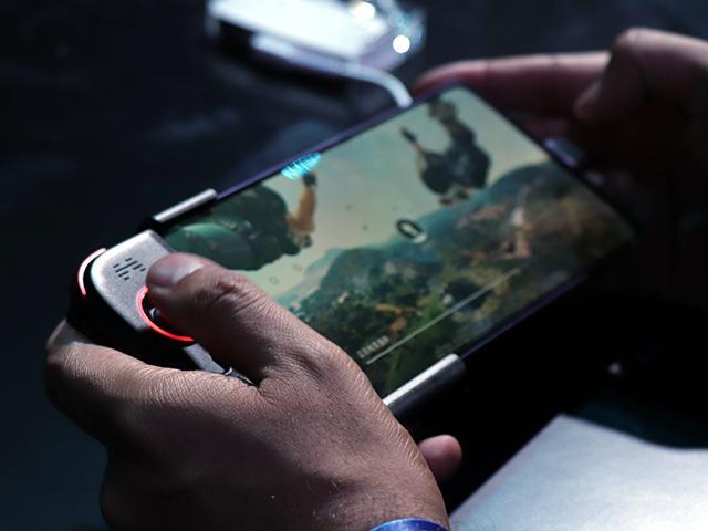 華為發表Mate 20 X 嗆比Switch螢幕大、續航力更強