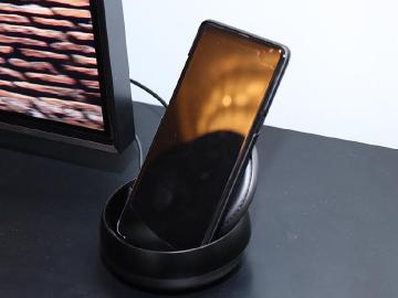 三星2019上半年推5G手機 Galaxy S10原型機疑似亮相