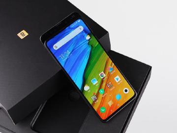 滑蓋設計、雙前鏡頭規格！小米MIX3台灣開箱拍照測試