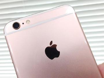 明年調整維修費用 舊iPhone更換電池優惠年底結束