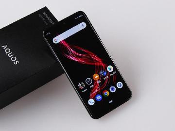 146g輕量級夏普旗艦手機 SHARP AQUOS zero開箱