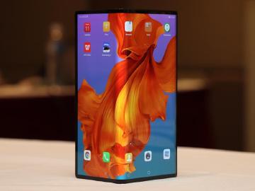 華為折疊手機首度登台 HUAWEI Mate X近距離體驗
