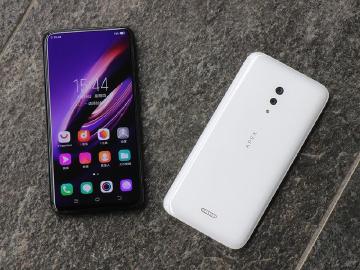 全螢幕指紋辨識、一體機身的5G手機 vivo APEX 2019台灣亮相