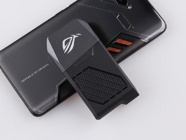 華碩看好電競手機市場 ROG Phone今年推二代產品