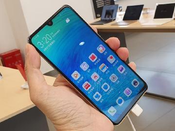 搶先體驗華為nova 4e 台灣4月上市雙規格版本