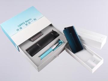 Reno禮盒大公開！OPPO Reno標準版首批預購者可領手機