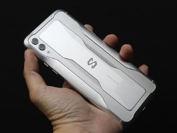 黑鯊遊戲手機2 台灣預計引進雙規格版本與冰封銀
