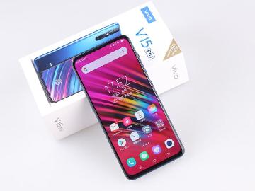 升降式自拍鏡頭、螢幕指紋辨識 vivo V15 Pro開箱