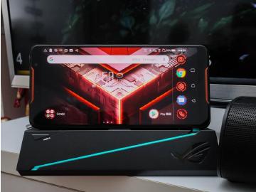 華碩CEO預告 ROG Phone 2代電競手機下半年推出