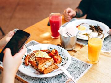 Google Maps藉AI讓使用者更容易判斷餐廳熱門餐飲