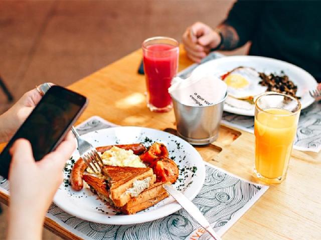 Google Maps藉AI讓使用者更容易判斷餐廳熱門餐飲