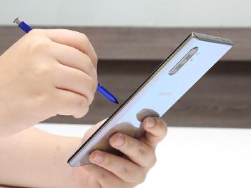 三星Note10系列預購開紅盤 Note10+星環銀與512GB受歡迎