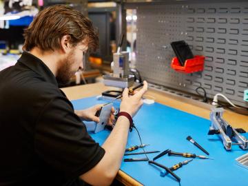 蘋果開放獨立廠商透過原廠零件和認證服務提供維修