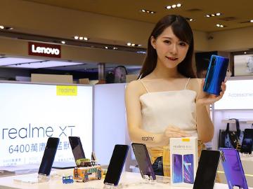 realme品牌設櫃走入線下 11/15台北與台中開幕有優惠