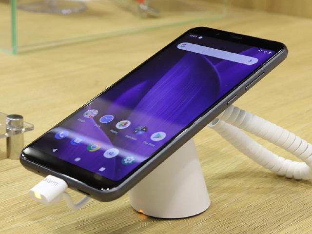 夏普低價手機悄悄開賣 SHARP AQUOS V七千有找