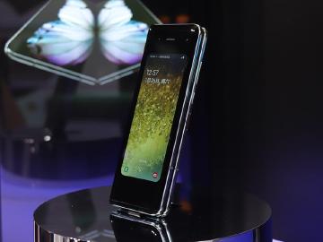 三星調整策略 Galaxy Fold可折疊螢幕手機台灣會上市