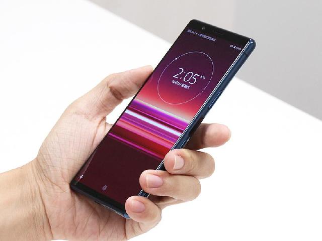 Sony手機推購機優惠 Xperia 5買就送SBH90C藍牙耳機