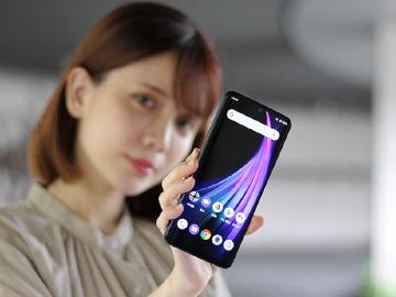 240Hz更新率、輕量級手機 SHARP AQUOS Zero 2開箱