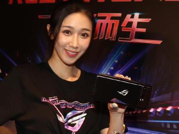 最低3萬有找！ROG Phone 3遊戲手機7/23開放預購