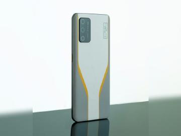 代號Race！realme高通S888新旗艦手機設計疑洩