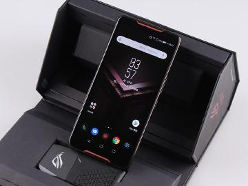 慘遭放生!第一代ROG Phone確定沒有Android 10更新規劃