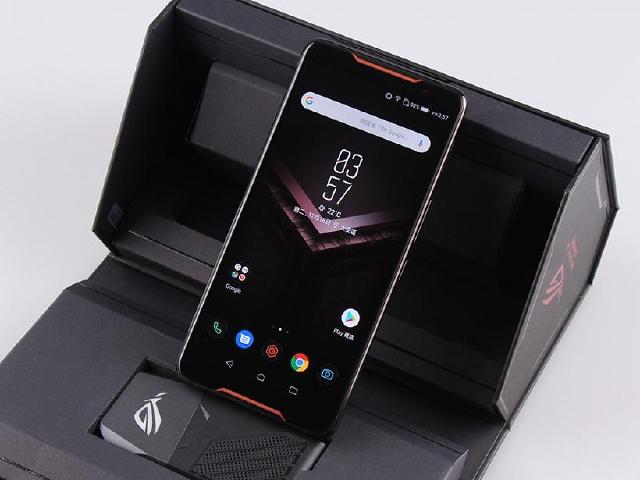 慘遭放生！第一代ROG Phone確定沒有Android 10更新規劃