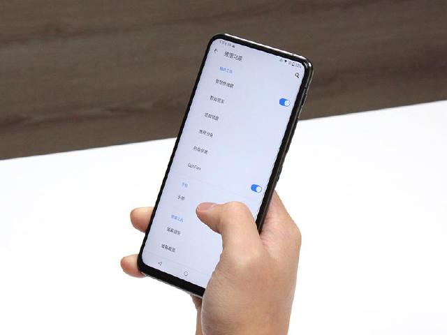 華碩更新移除單手模式 ZenFone 6用戶一片哀嚎
