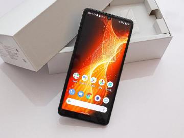 5.8吋IGZO螢幕、防水手機 SHARP AQUOS sense5G開箱