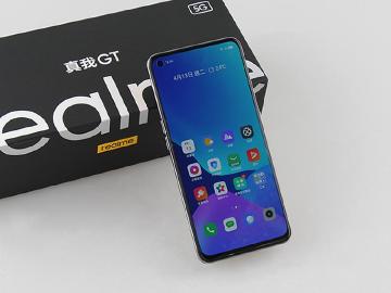 小資族的旗艦手機新選擇!realme GT陸版開箱跑分