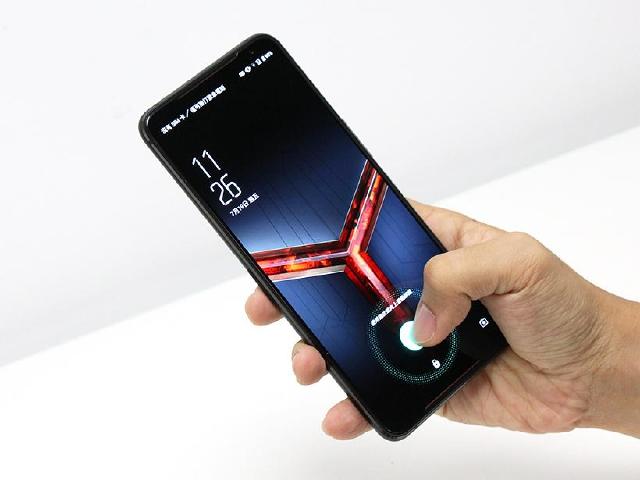 修正手機無預警開機 ROG Phone II釋出軟體更新