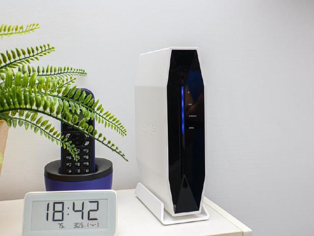 涵蓋廣、速度快 Linksys E9450雙頻WiFi 6路由器開箱評測