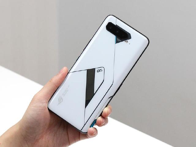 修正多項問題 ROG Phone 5更新後增加單手模式