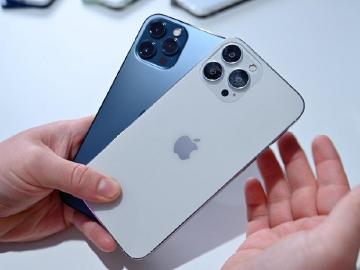 iPhone 13傳提升螢幕與相機規格 零組件可能遇供應短缺問題