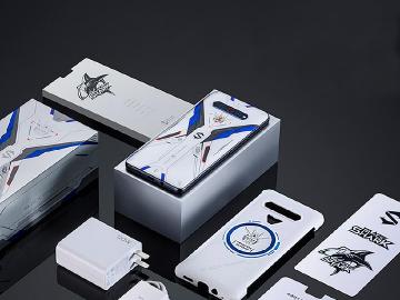 鋼彈限定版登場！黑鯊4S遊戲手機與真無線耳機發表