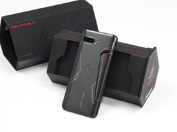 あ*ね様 ROG Phone II Android 11 本体 あ*ね様 ROG Phone II Android 11 本体 ASUS ROG Phone II gets