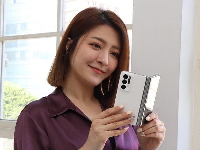 螢幕折痕真的不明顯了！OPPO Find N折疊手機台灣亮相