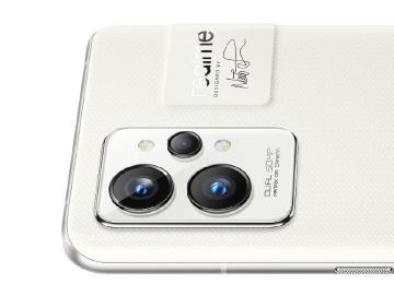 realme與七龍珠Z推聯名手機 GT2傳搭載高通S888