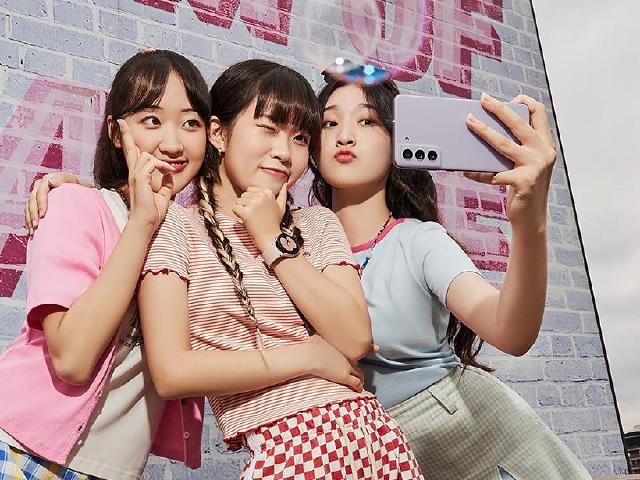 三星Galaxy S21 FE 5G輕旗艦手機 遠傳電信獨賣