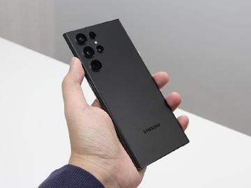 25W充電器就夠用？三星S22 Ultra充電與摔落測試結果曝光