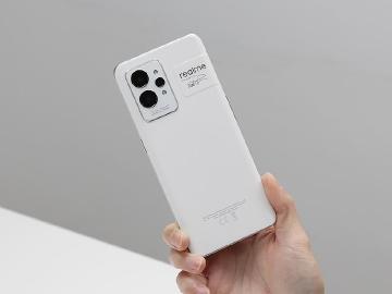 realme潮玩生活節夯品降價 GT2 Pro領劵再享雙重折扣