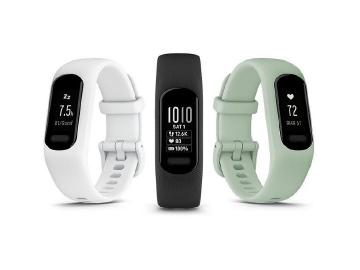 Garmin發表智慧手環vivosmart 5 螢幕加大、可換腕帶
