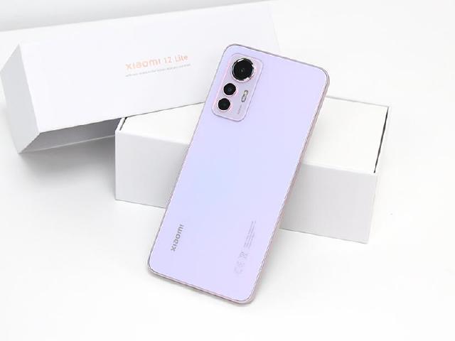 小米加碼Xiaomi 12 Lite購機優惠！限量禮盒、蘭芝韓式護膚兌換券等你拿