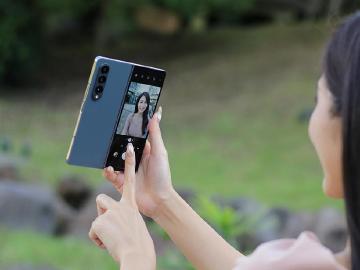 導入S22旗艦級相機 SAMSUNG Z Fold4摺疊手機攝錄體驗