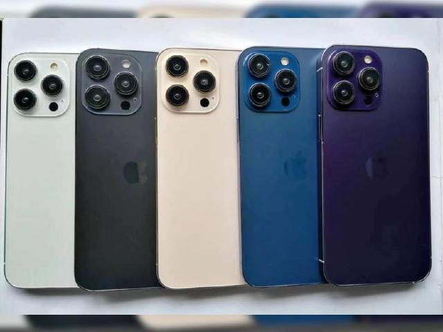 iPhone 14 Pro雙挖孔有玄機?i14 Pro Max模型機疑洩有藍、紫雙色