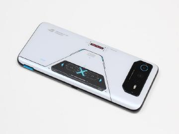 華碩再次修復ROG Phone 6與6 Pro充電異常問題