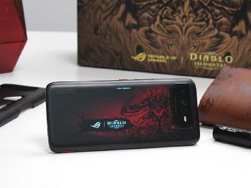 迪亞布羅霸氣登場!ROG Phone 6暗黑破壞神永生不朽版手機開箱