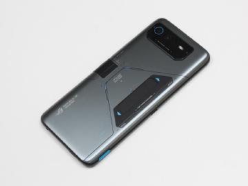 優化遊戲手機系統效能 ROG Phone 6D系列釋出韌體更新