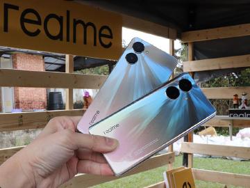 配色超吸睛!realme 10 Pro系列新機現身露營音樂祭