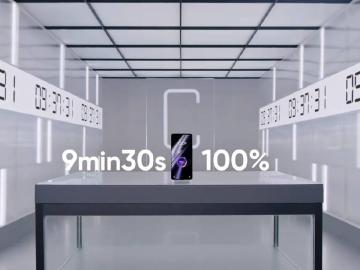 realme GT3宣傳影片展示240W快充只需9分半充滿電量