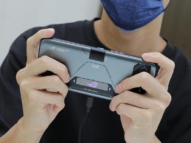 ROG Phone 6電池壞掉怎麼辦？原廠保固外維修價格介紹